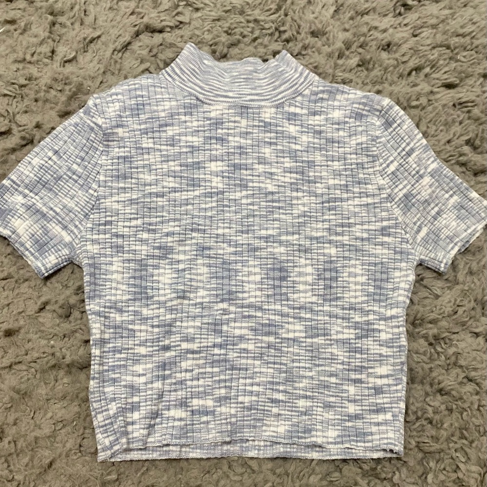 Turtle neck t